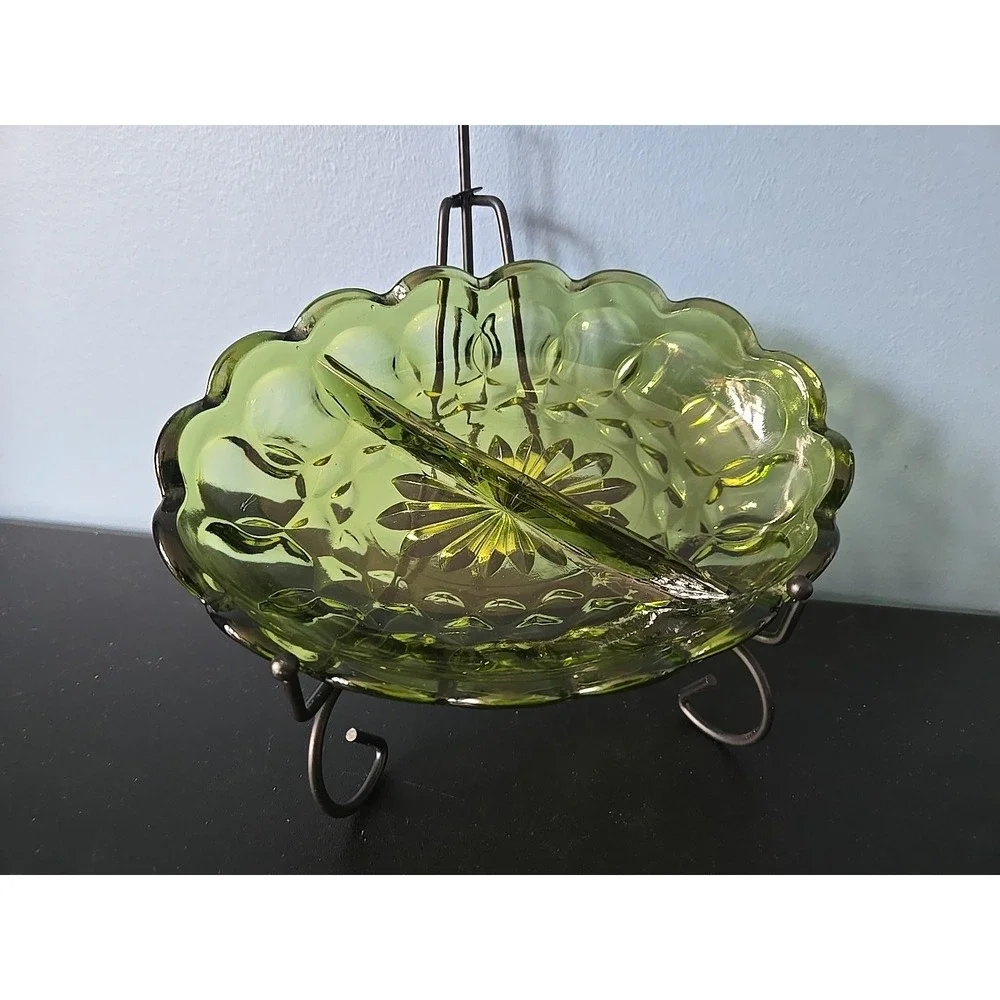 VINTAGE‎ ANCHOR HOCKING FAIRFIELD GREEN GLASS DIVIDED CANDY DISH.